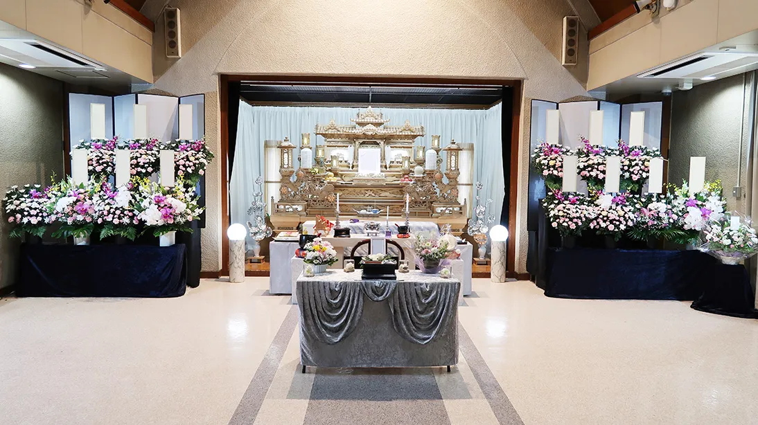 立川市斎場の祭壇